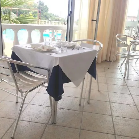 Diamond Hotel 3*