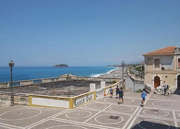 Diamond 迪亚曼特